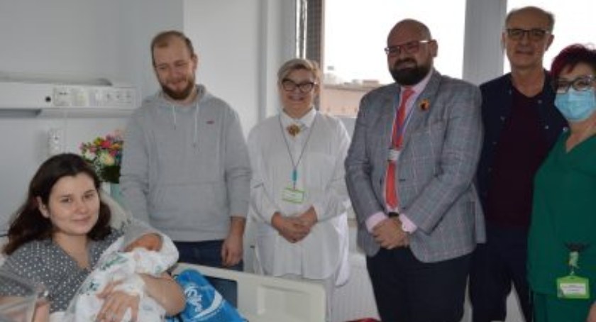 Jubileuszowy chłopak na płockiej porodówce