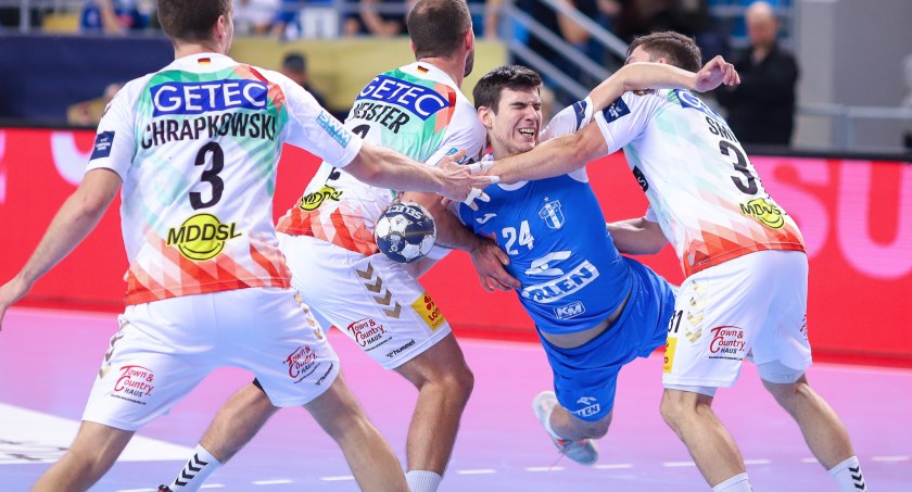 Dwa punkty odrobione. Orlen Wisłą wygrywa z SC Magdeburg 25:24. Bohaterem – Marcel Jastrzębski [ZDJĘCIA]