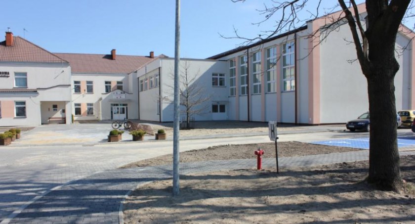 Rozbudowa SP w Sierakówku nominowana w konkursie ogólnopolskim