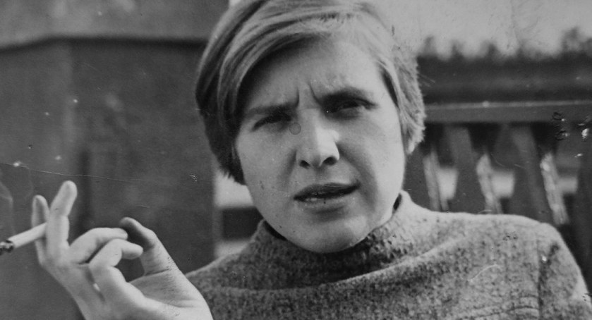 Jak szklanka wody, jak kromka chleba. Danuta Wanda Palmowska (1942-2022)
