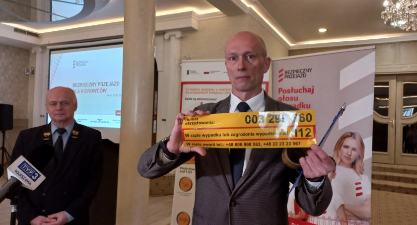Jak bezpiecznie pokonać przejazd kolejowy?