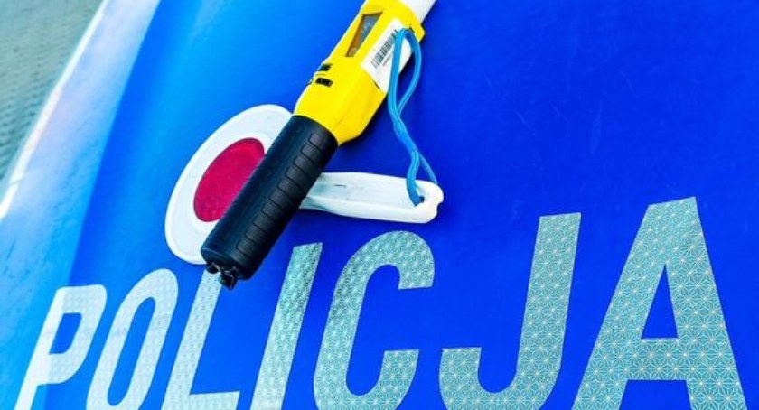 Miał dwa dożywotnie zakazy, a i tak pojechał... motorowerem. Alkoholowa amnezja?