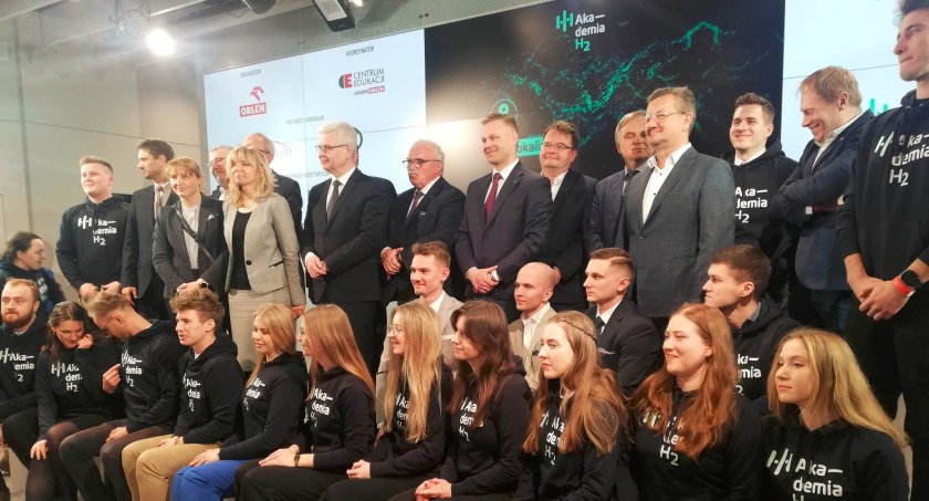 Czas na przyszłość! Czas na wodór! Ruszyły zajęcia w Akademii Wodorowej PKN ORLEN
