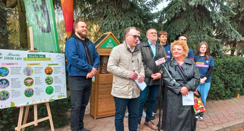 Bankomaty, paczkomaty, biletomaty... Teraz przyszedł czas na łąkomat