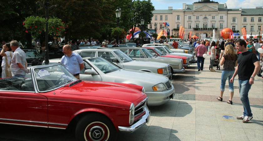 Bez gwiazdy nie ma jazdy! Przyjdźcie w sobotę na starówkę podziwiać Mercedesy! 
