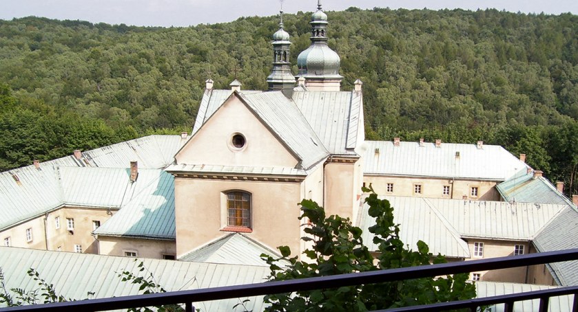 Klasztor karmelitów bosych w Czernej