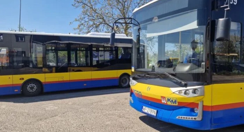 Dodatkowe kursy dwóch linii autobusowych