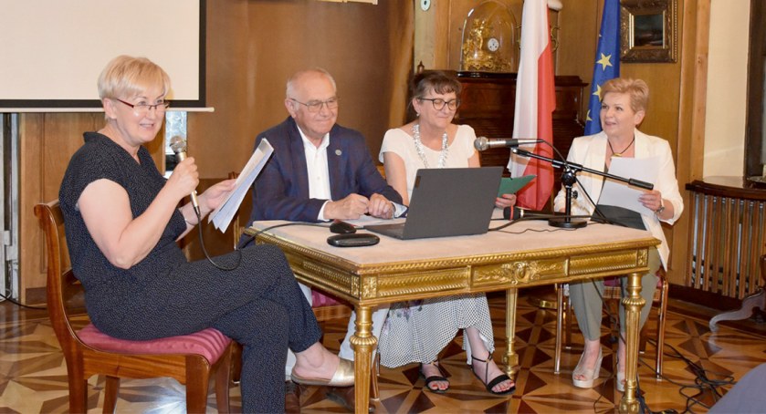 Wolnoć Tomku w swoim domku. O Fredrze w TNP