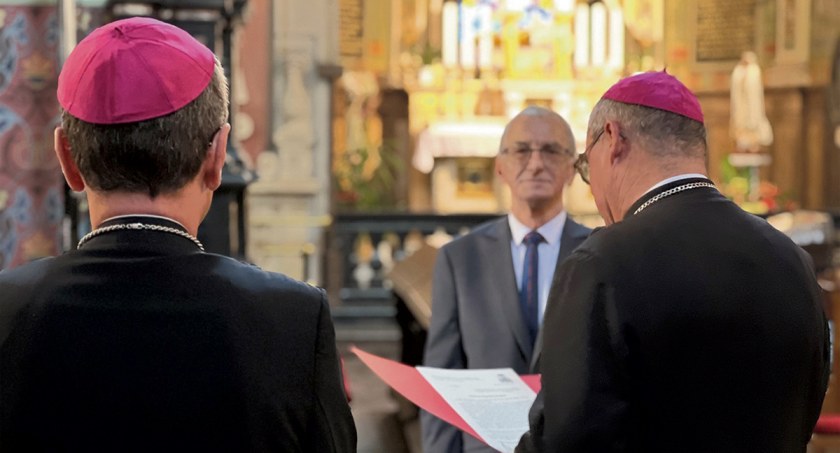 Przejechał autem około 1,5 mln kilometrów.  Kierowca trzech płockich biskupów