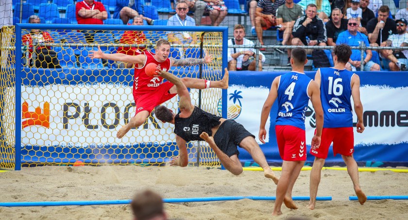 Decydujące starcia w IHF Global Tour Płock 2023. Plażówka na Starówce