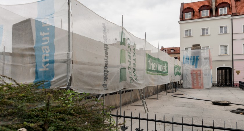 Trwa remont Pomnika 13 Straconych. Kiedy koniec prac?