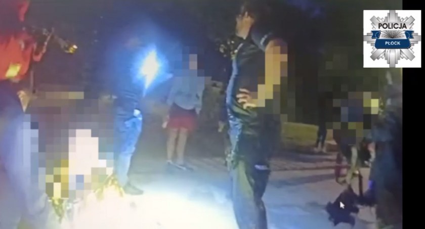 31-latek skoczył z mostu. Policjant wskoczył do Wisły, by go uratować