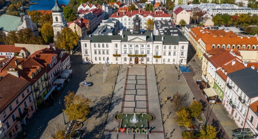 Zmiana terminu wakacyjnego spaceru. Odkryj z nami Płock tym razem w sobotę