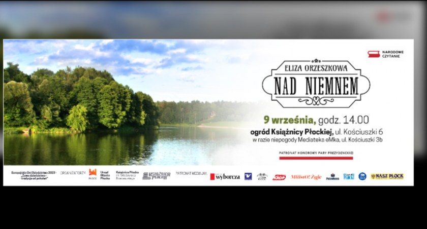 Narodowe Czytanie „Nad Niemnem” w ogrodzie Książnicy Płockiej