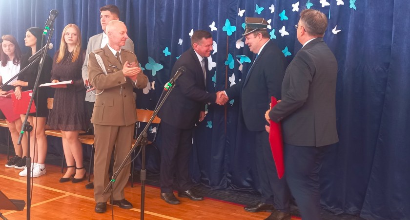W Gostynińskim Centrum Edukacyjnym uruchomiono oddział przygotowania wojskowego. Nowy rok szkolny, nowe wyzwania