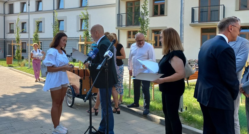 Kolejne „Mieszkania na start” już oddane do użytku. Lokatorzy odebrali klucze