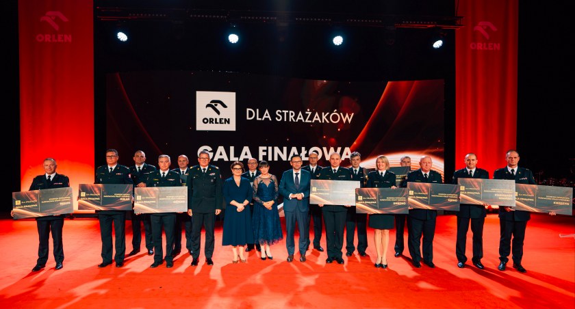ORLEN wspiera strażaków. Granty dla 480 jednostek Ochotniczej i Państwowej Straży Pożarnej