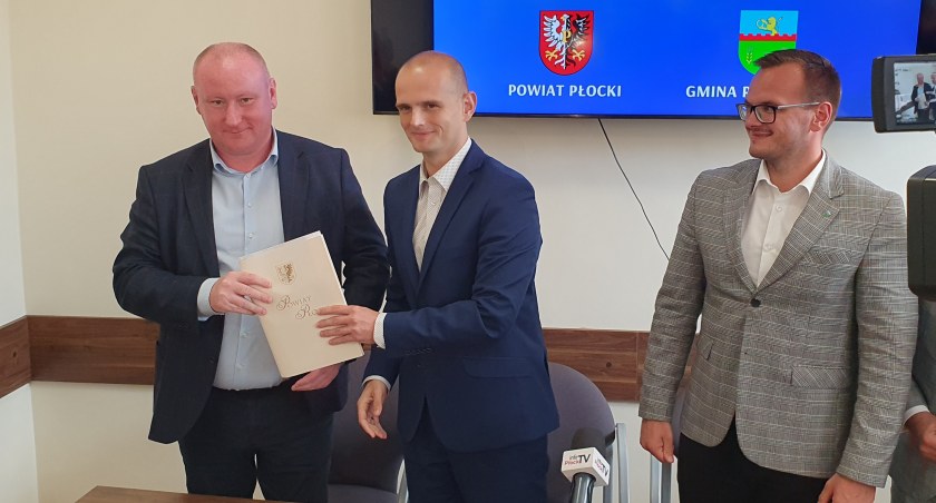 Powiat wyremontuje kolejne drogi. Tym razem na terenie gminy Radzanowo