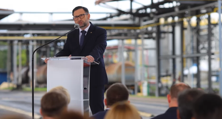 Proekologiczna inwestycja w Trzebini produkuje paliwo ze zużytego oleju