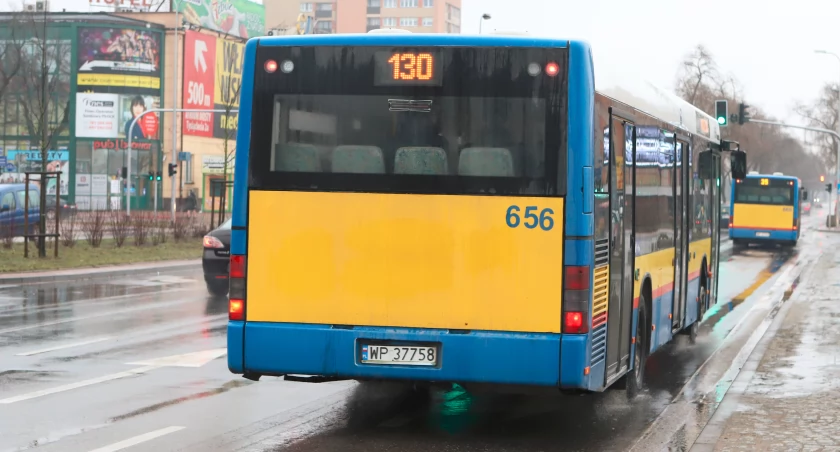 Darmowe autobusy, specjalnie wyznaczone parkingi. Organizacja ruchu w okresie Wszystkich Świętych