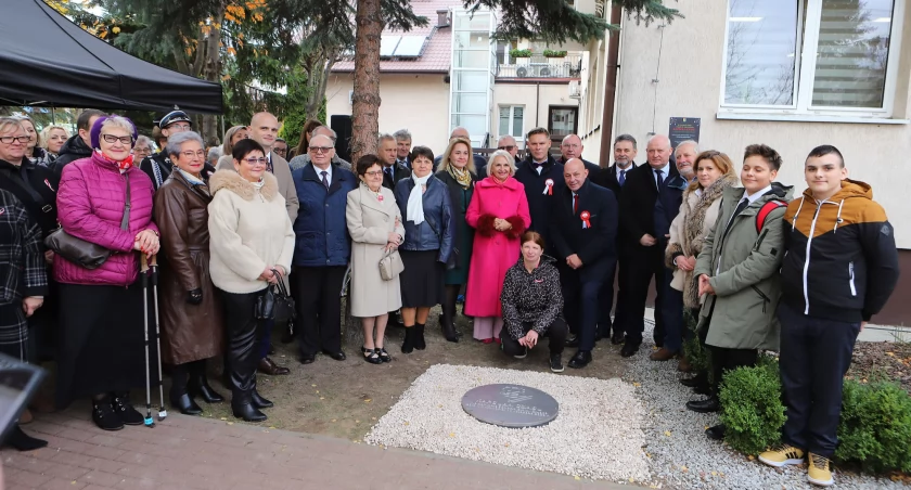 Huczne urodziny gminy Słupno. Była kapsuła pamięci, tort i okolicznościowa wystawa [ZDJĘCIA]
