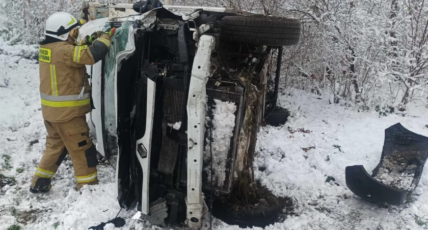 Groźna sobota na drogach. Strażacy wzywani byli do Rogowa, Ciućkowa i Zagroby    