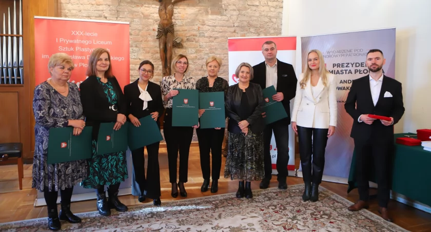 Płocki Plastyk od 30 lat kształci młodych artystów.  Szkoła z weną i paletą możliwości