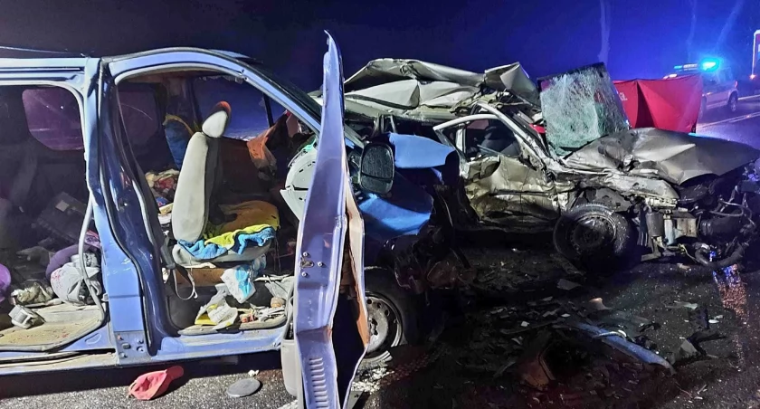 Jedna osoba zginęła, 6 osób zostało rannych. Poważny wypadek na DK10 między Sierpcem a Drobinem 
