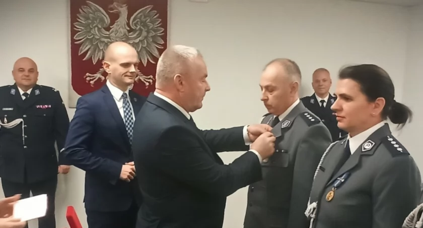 Zasłużeni dla Powiatu Płockiego. Medale dla policjantów