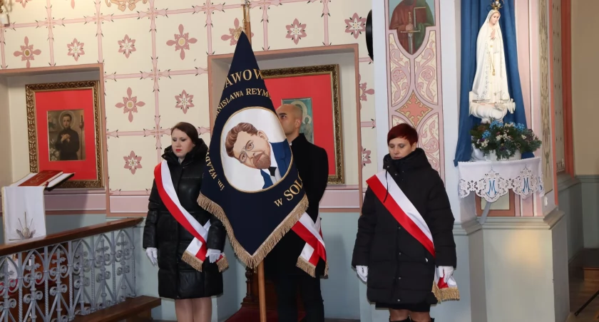 Sztandar dla szkoły w Solcu