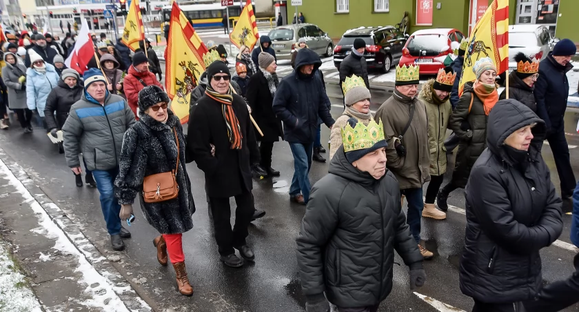 Orszak Trzech Króli przeszedł ulicami Płocka [ZDJĘCIA]