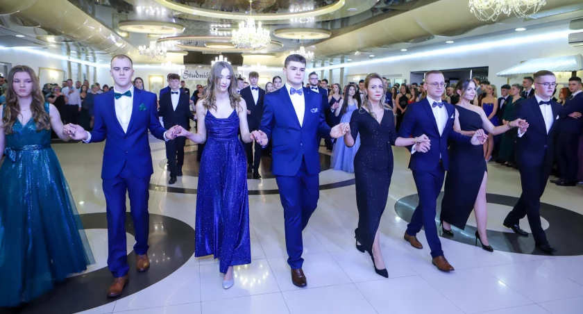 Studniówka „Siedemdziesiątki”. Ach, co to był za bal!!!