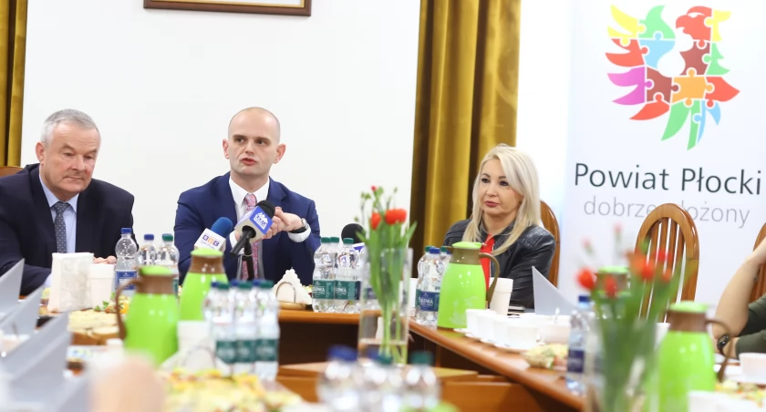 Historyczny budżet, rekordowe inwestycje, działania społeczne. Powiat płocki stawia na wszechstronny rozwój