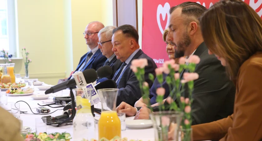 Inwestycje drogowe, programy wsparcia, zdrowie i kultura. Jakie plany na 2024 rok ma samorząd Mazowsza?