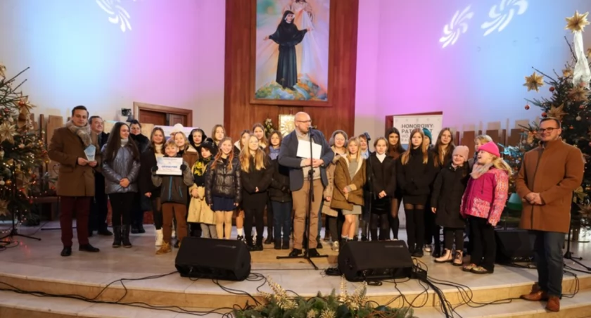 XIV Szkolno-Parafialny Festiwal Kolęd i Pastorałek w Rogozinie. Kto zdobył Grand Prix?