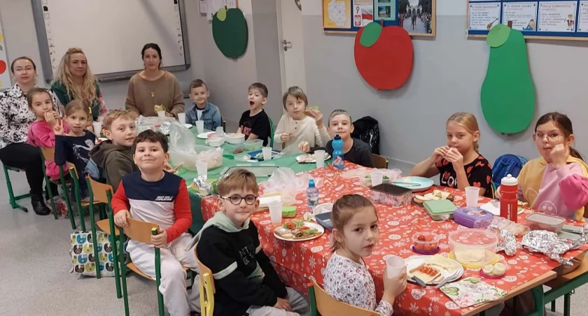 Czego uczą się dzieci w Liszynie? Bez śniadania nie ma dobrego dnia! [ZDJĘCIA]