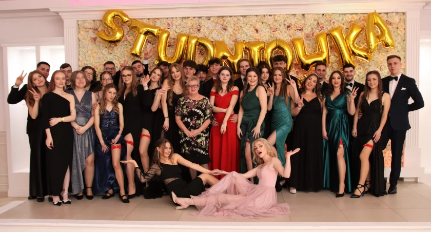 Studniówka maturzystów Akademickiego Liceum Ogólnokształcącego w Płocku!