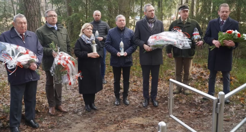 W Kraśnicy k. Gostynina upamiętniono ofiary niemieckiej zbrodni