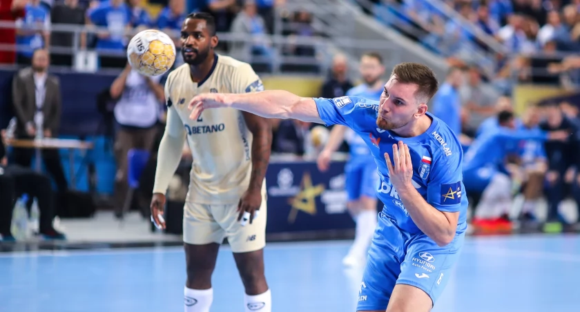 ORLEN Wisła Płock niesiona dopingiem kibiców wygrała z FC Porto i awansowała do 1/8 LM. Teraz czekamy na PSG