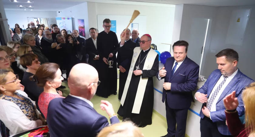 Przy Szpitalu Wojewódzkim na Winiarach zakończono budowę nowego hospicjum i ZOL-u