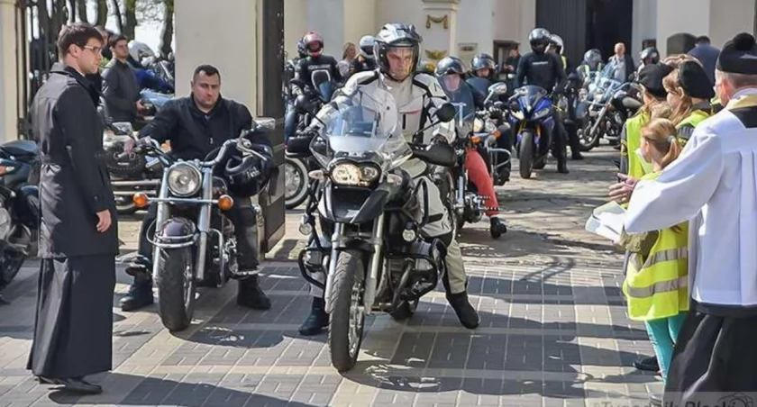 AutoFara tuż, tuż. Na otwarcie sezonu automobilowego zaproszeni są wszyscy miłośnicy motoryzacji [ZDJĘCIA]
