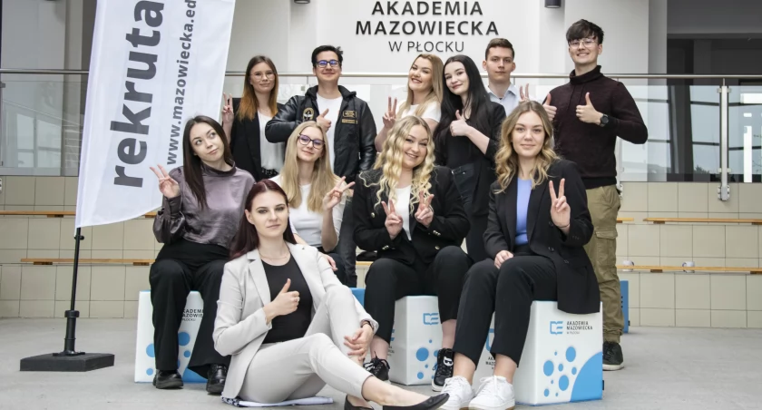 Akademia Mazowiecka w Płocku.  Uczelnia, która otwiera drzwi do sukcesu 