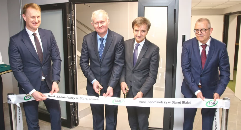 Bank Spółdzielczy w Starej Białej przeniósł swoją siedzibę do Płocka.   Bank z sercem dla klientów i regionu
