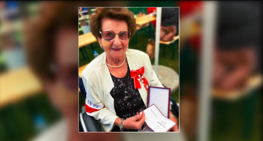 Pani Kasia Nowakowska skończyła 100 lat. Jest szczęśliwa, kocha kwiaty, pięknie opowiada