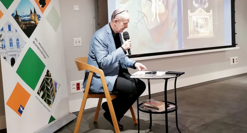Fotografie Jarosława Waneckiego w Książnicy Płockiej. Tyle zdjęć, ile stolic