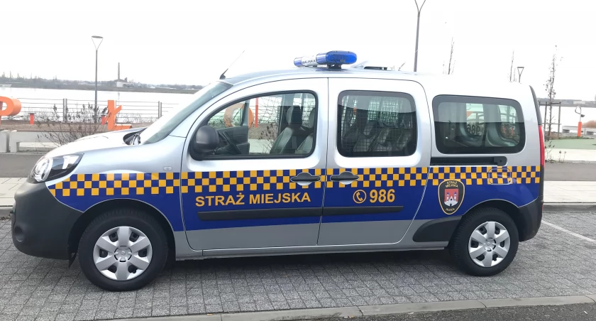 Przestał brać leki. W ręku miał śrubokręt. Wieczorna interwencja na starówce    