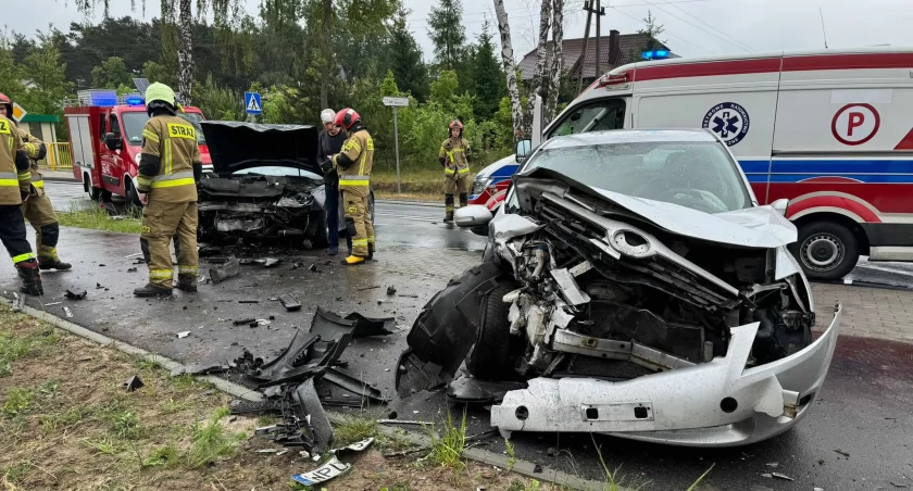 Kobieta zatrzymała się przed przejściem dla pieszych. Wypadek w m. Nowe Grabie, gmina Gąbin, powiat płocki 