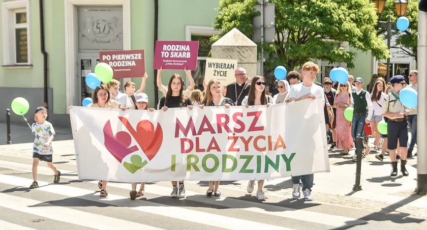 Diecezjalne Święto Rodziny. Wielki marsz i festyn w ogrodach [ZDJĘCIA] 