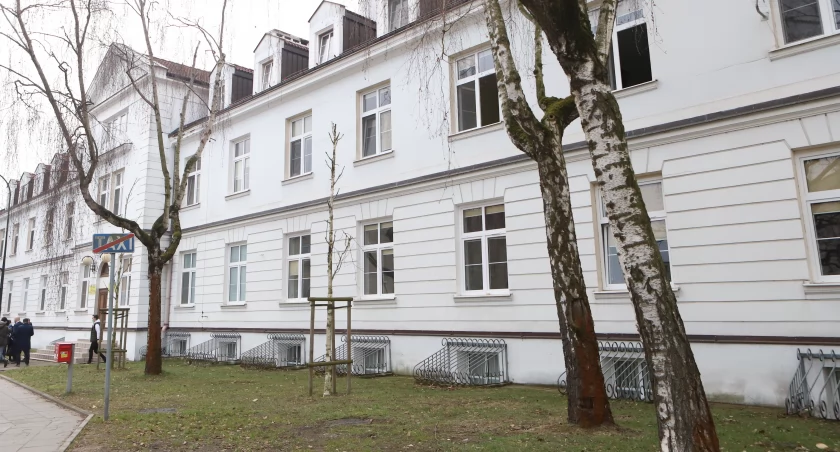 Parking przy Szpitalu Miejskim w Płocku. Było fatalnie. Czy będzie lepiej?