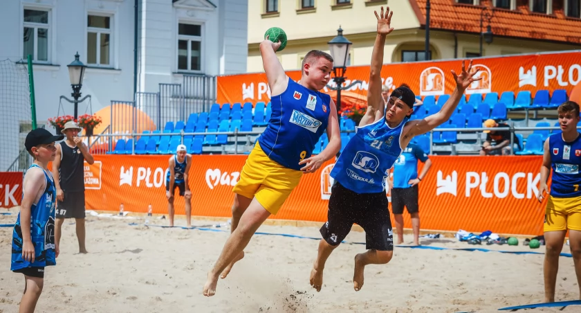 Mistrzostwa Polski w Piłce Ręcznej Plażowej Płock 2024. BHT Petra Płock znowu walczy o złoto